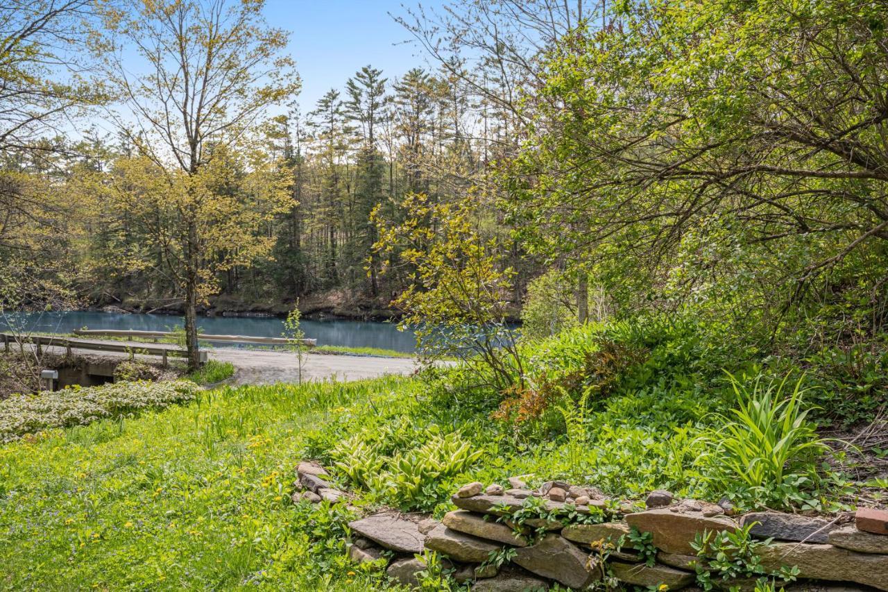 Riverside Cottage Woodstock Exterior photo